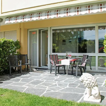 Gartensitzplatz By Interhome Локарно